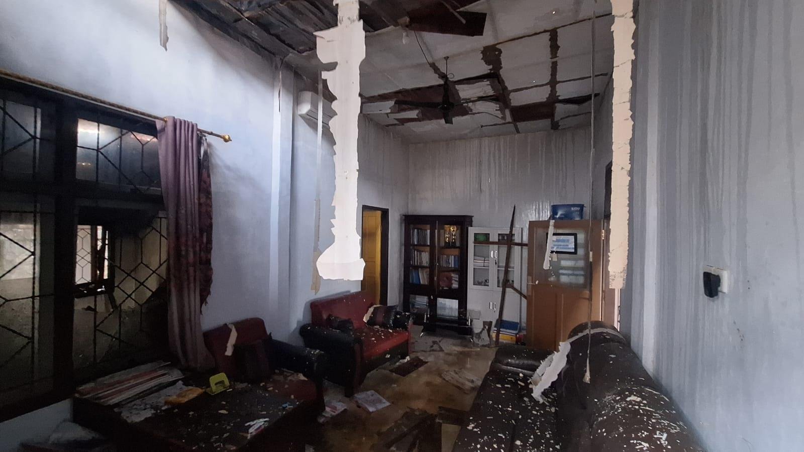 Kebakaran Hanguskan Kantor Dinas Pendidikan Wakatobi, Kerugian Capai Rp300 Juta